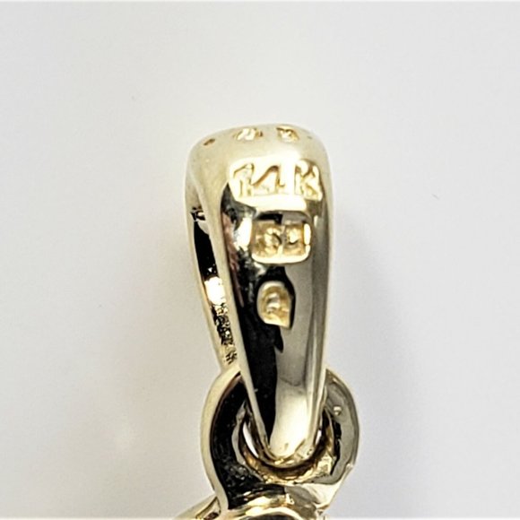 14 Karat Yellow and White Gold Diamond Pendant - Picture 6 of 9